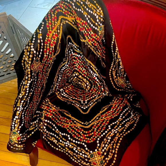 CHANEL GRIPOIX VINTAGE SILK SCARF - Picture 5 of 7
